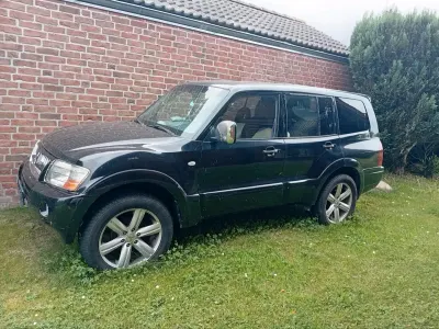 Gebraucht Mitsubishi Pajero Edition 160 PS (117 kW) 2003 Schwarz SUV