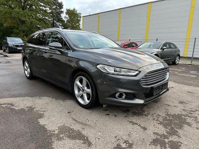 Grau Gebraucht 2011 Ford Mondeo Titanium Limousine | 12.999 €