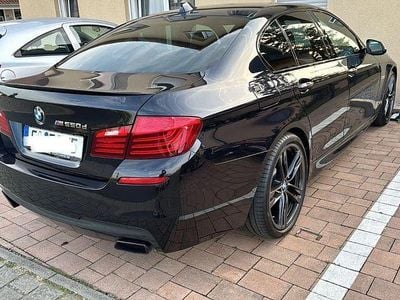 BMW M550