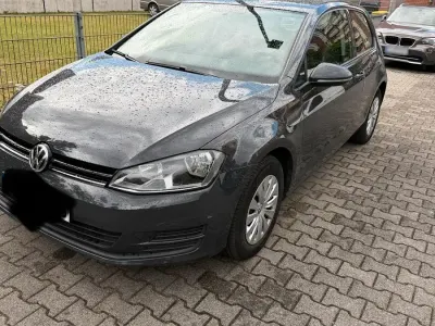 Gebraucht VW Golf VII 85 PS (62 kW) 2014 Andere farben Limousine