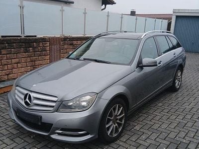 Gebraucht Mercedes C200 136 PS (100 kW) 2013 Silber Limousine