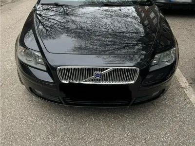 Usata Volvo V50 170 CV (125 kW) 2006 Nero Station wagon