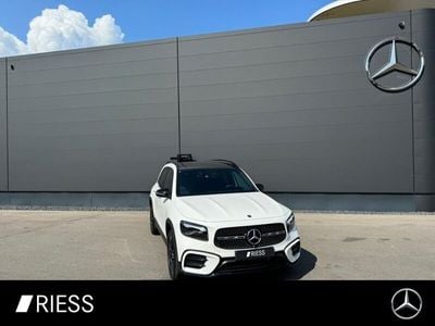Mercedes GLB220