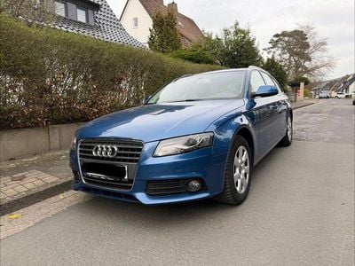 Gebraucht Audi A4 Attraction 143 PS (105 kW) 2011 Blau Kombi