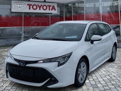 Gebraucht Toyota Corolla Team 122 PS (89 kW) 2022 Super white 2 Kombi