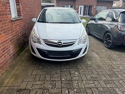 Gebraucht Opel Corsa 70 PS (51 kW) 2011 Weiß Kleinwagen