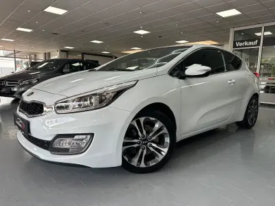 Gebraucht Kia Ceed 135 PS (99 kW) 2015 Weiß Kleinwagen