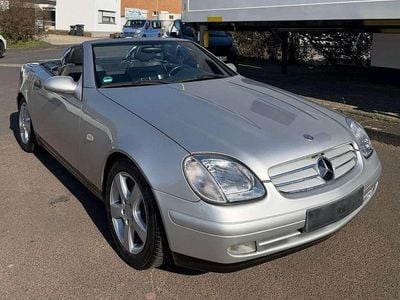 Usata Mercedes SLK230 193 CV (141 kW) 1997 Argento Cabrio