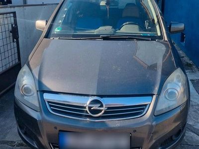 Usata Opel Zafira 125 CV (91 kW) 2010 Grigio Monovolume