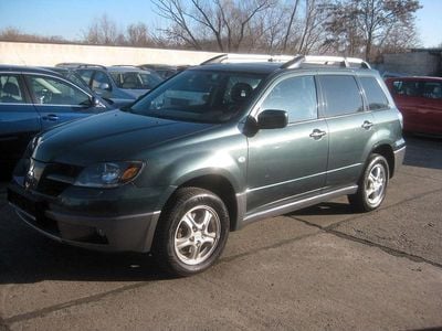 Grün Gebraucht 2004 Mitsubishi Outlander SUV | 4.900 € (Fairer Preis)