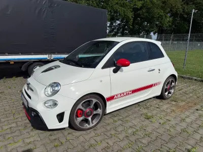 Gebraucht Abarth 595 Turismo 165 PS (121 kW) 2021 Weiß Kleinwagen