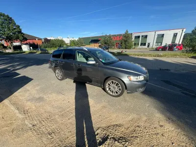 Usado Volvo V50 179 CV (131 kW) 2007 Gris Familiar