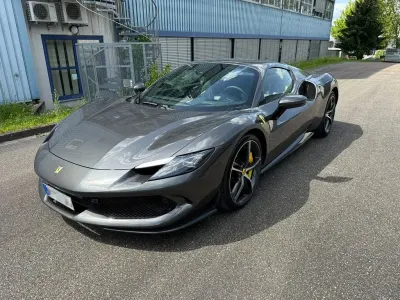 Gebraucht Ferrari 296 829 PS (609 kW) 2024 Grau Cabrio