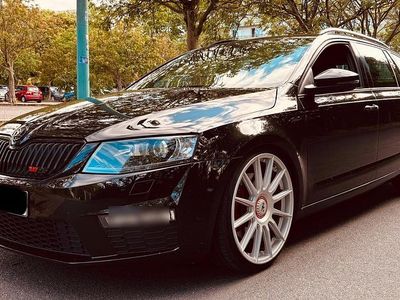 Schwarz Gebraucht 2013 Skoda Octavia RS Kombi | 11.999 € (Teuer)