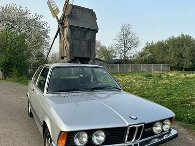 Gebraucht BMW 320 Basis 109 PS (80 kW) 1977 Grau Coupé