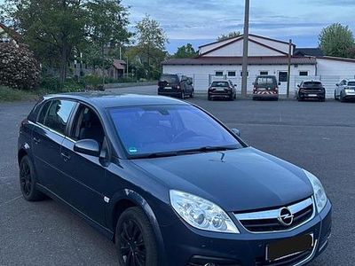 Usata Opel Signum 155 CV (114 kW) 2005 Blu Utilitaria