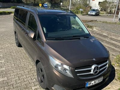 Gebraucht Mercedes V220 163 PS (119 kW) 2016 Braun Van / Kleinbus