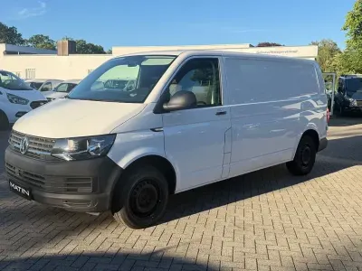 Gebraucht VW Transporter 150 PS (110 kW) 2018 Candyweiß Van