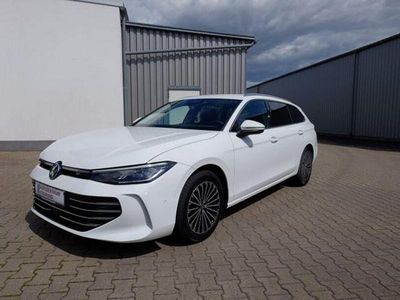 Gebraucht VW Passat Elegance 150 PS (110 kW) 2024 Weiß Kombi