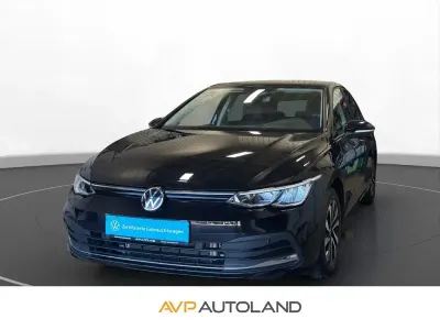 Gebraucht VW Golf VIII Active 150 PS (110 kW) 2022 Deep black perleffekt Limousine