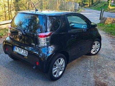 Gebraucht Toyota iQ 98 PS (72 kW) 2009 Schwarz Kleinwagen