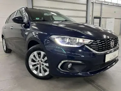 Gebraucht Fiat Tipo Business 120 PS (88 kW) 2020 Blau Kombi