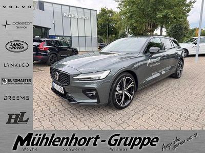 Grün Gebraucht 2025 Volvo V60 Ultra Kombi | 54.900 €