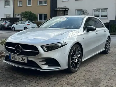 Gebraucht Mercedes A200 AMG line 163 PS (119 kW) 2022 Silber Limousine