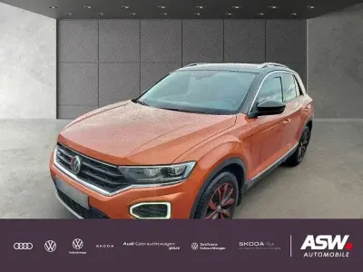 Gebraucht VW T-Roc Style 150 PS (110 kW) 2019 Energetic orange metallic SUV