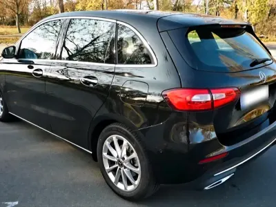 Gebraucht Mercedes B180 Progressive 136 PS (100 kW) 2019 Schwarz Kleinwagen