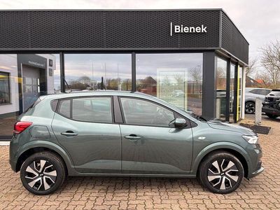 Neu Dacia Sandero Expression 91 PS (66 kW) 2025 Grün Limousine