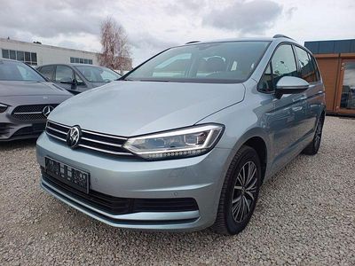 Gebraucht VW Touran Comfortline 122 PS (89 kW) 2025 Dolomit silber Van / Kleinbus