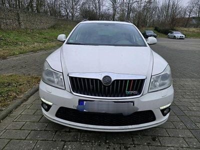 Weiß Gebraucht 2009 Skoda Octavia RS Kombi | 3.750 €
