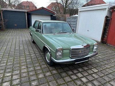 Gebraucht Mercedes W115 1973 Grün Limousine