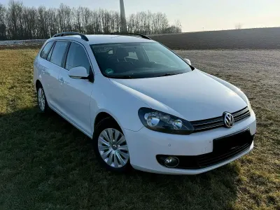Gebraucht VW Golf VII 105 PS (77 kW) 2012 Weiß Kombi