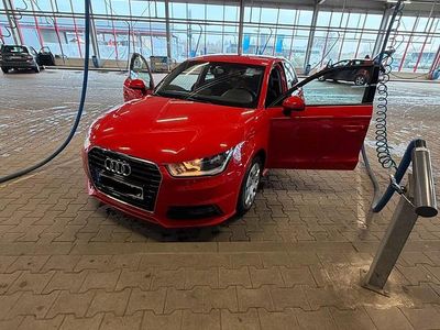Rot Gebraucht 2017 Audi A1 Sportback S-Line Kleinwagen | 9.250 € (Guter Preis)