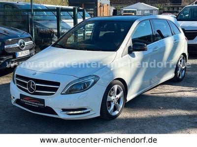 Usata Mercedes B180 AMG line 109 CV (80 kW) 2014 Bianco Monovolume