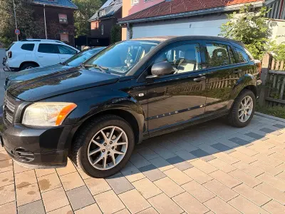 Gebraucht Dodge Caliber 150 PS (110 kW) 2010 Schwarz Kleinwagen