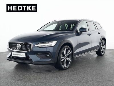 Blau Gebraucht 2023 Volvo V60 CC Ultimate Kombi | 46.550 €