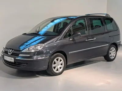 Gebraucht Peugeot 807 Allure 163 PS (119 kW) 2012 Grau Van / Kleinbus