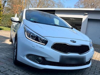 Second-hand Kia Ceed 136 CP (100 kW) 2013 Alb Hatchback