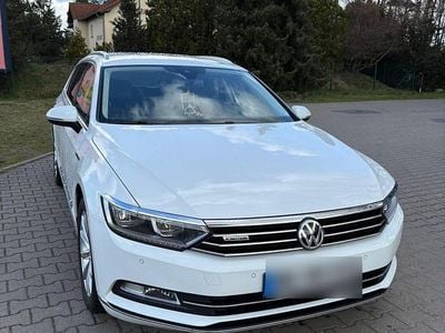 Gebraucht VW Passat 190 PS (139 kW) 2018 Weiß Kombi