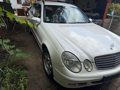 Mercedes E320