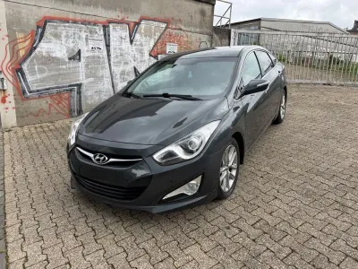 Gebraucht Hyundai i40 Classic 116 PS (85 kW) 2016 Grau Limousine