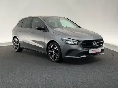 Używany Mercedes B250 Progressive 224 KM (164 kW) 2019 Szary Minivan