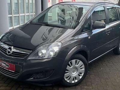 Usata Opel Zafira Family 140 CV (102 kW) 2013 Grigio Monovolume