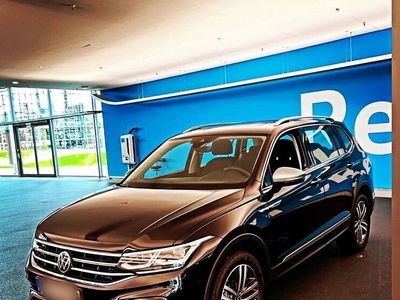 gebraucht VW Tiguan Allspace Elegance 2,0l TSI OPF