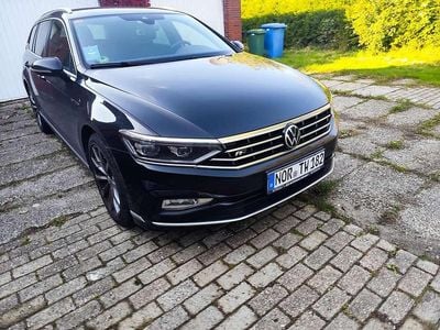 Gebraucht VW Passat 150 PS (110 kW) 2021 Schwarz Kombi