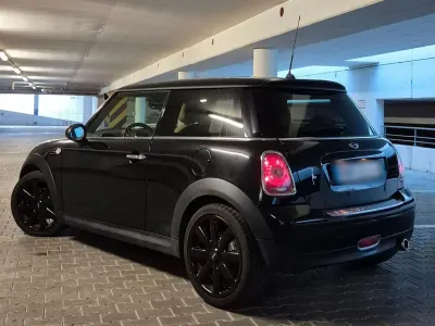 Gebraucht Mini Cooper D 109 PS (80 kW) 2010 Schwarz Kleinwagen