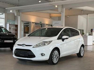 Gebraucht Ford Fiesta Titanium 82 PS (60 kW) 2009 Weiß Kleinwagen